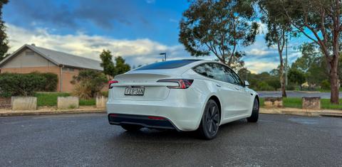 Tesla MODEL 3 2023