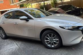 Mazda MAZDA3 2025 in Kew