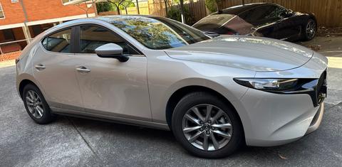 Mazda MAZDA3 2025