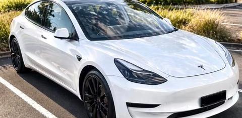 Tesla MODEL 3 2021
