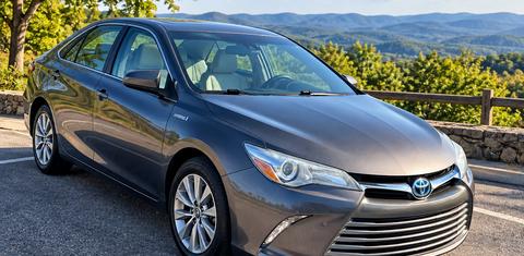 Toyota Camry Hybrid 2017