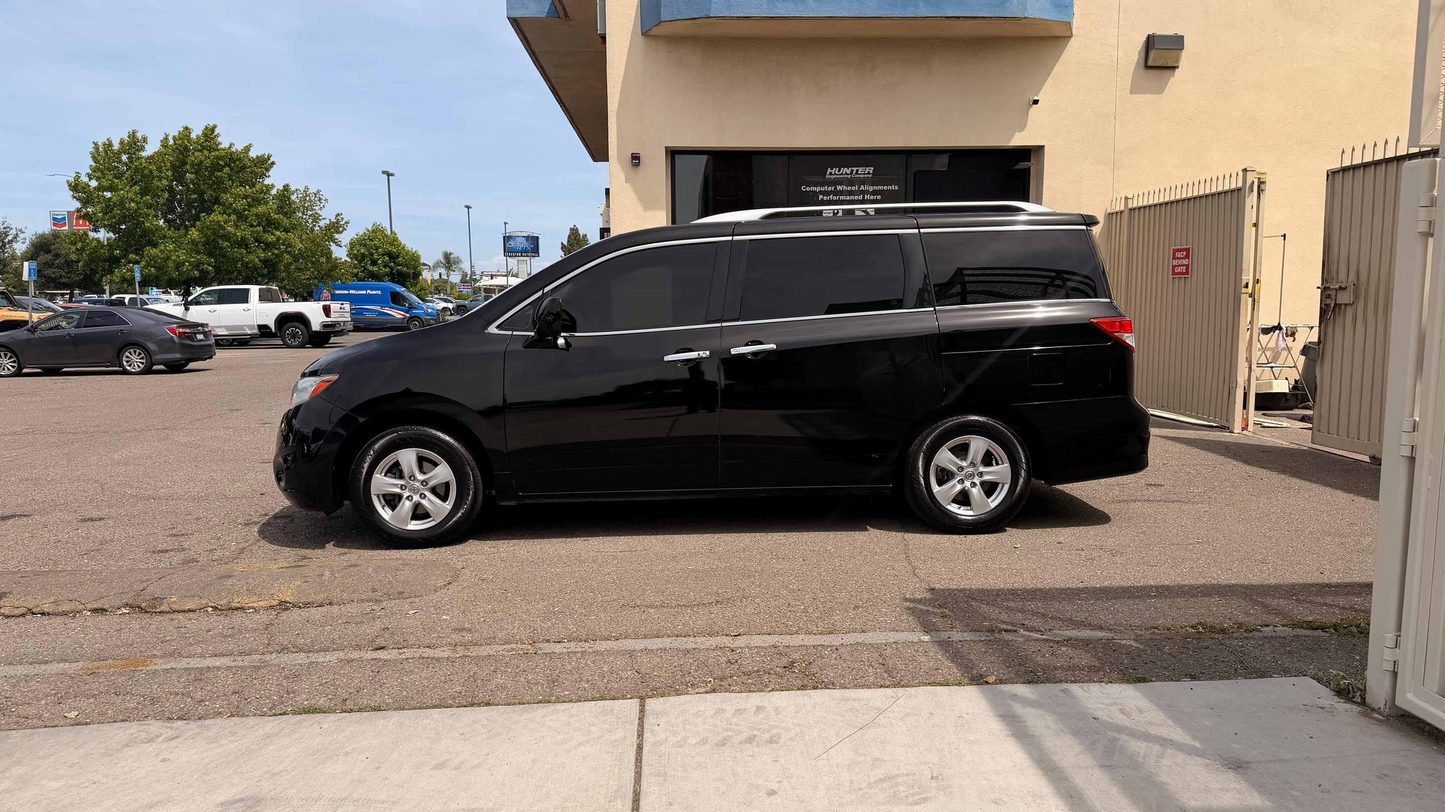 Nissan Quest 2016 in Stockton, CA