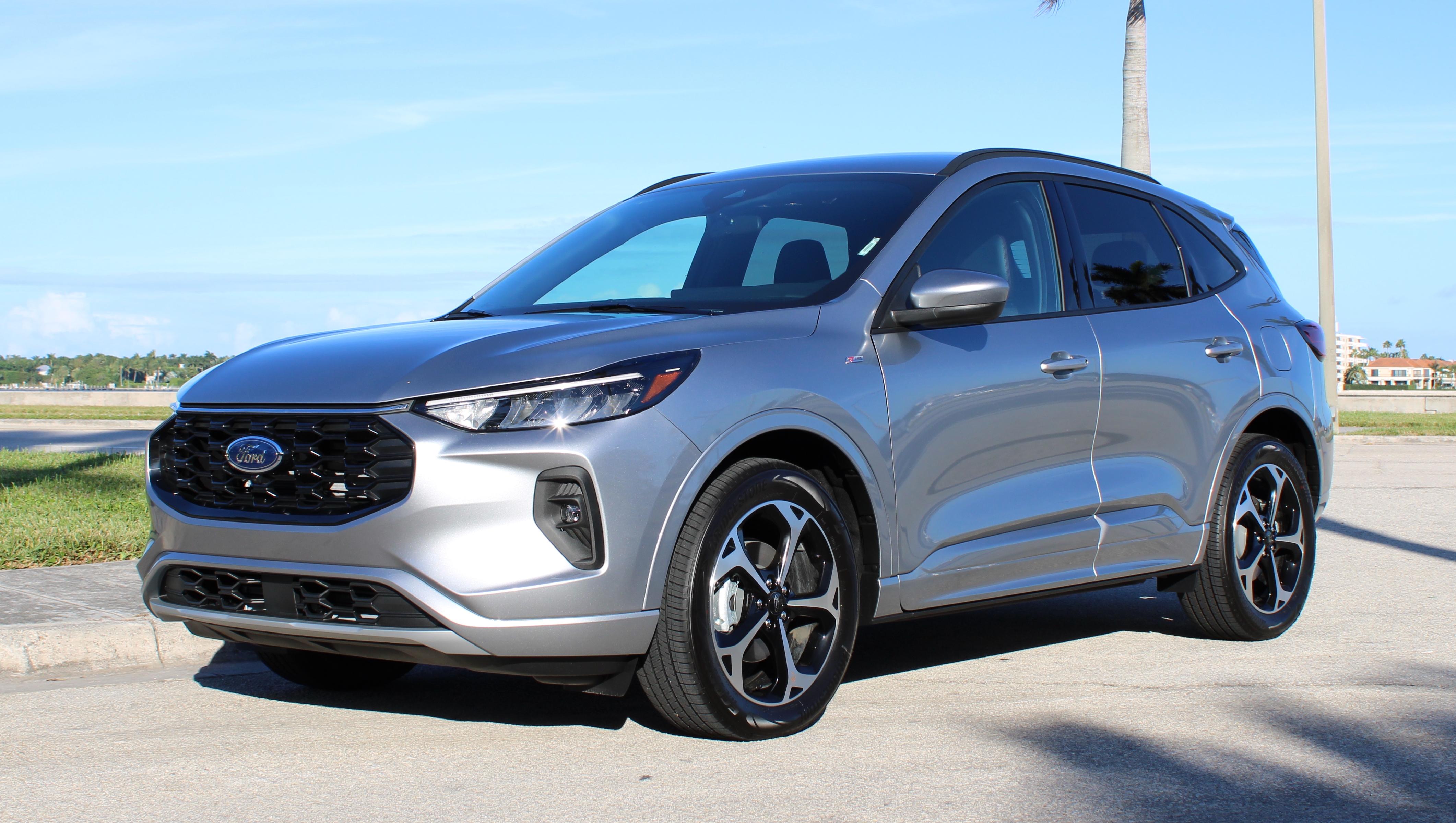 Ford Escape Hybrid 2023 in 