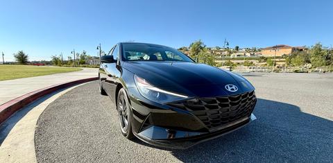 Hyundai Elantra 2023
