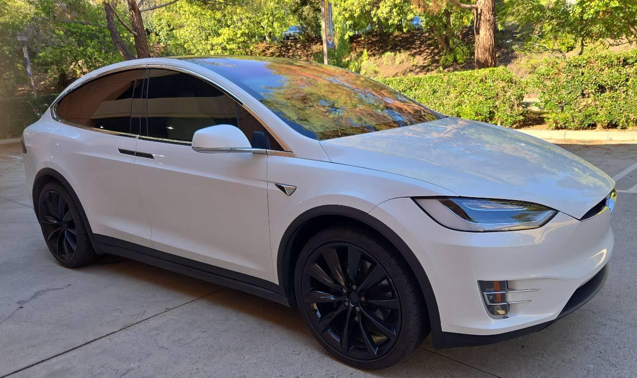 Tesla Model X 2020 in Thousand Oaks, CA