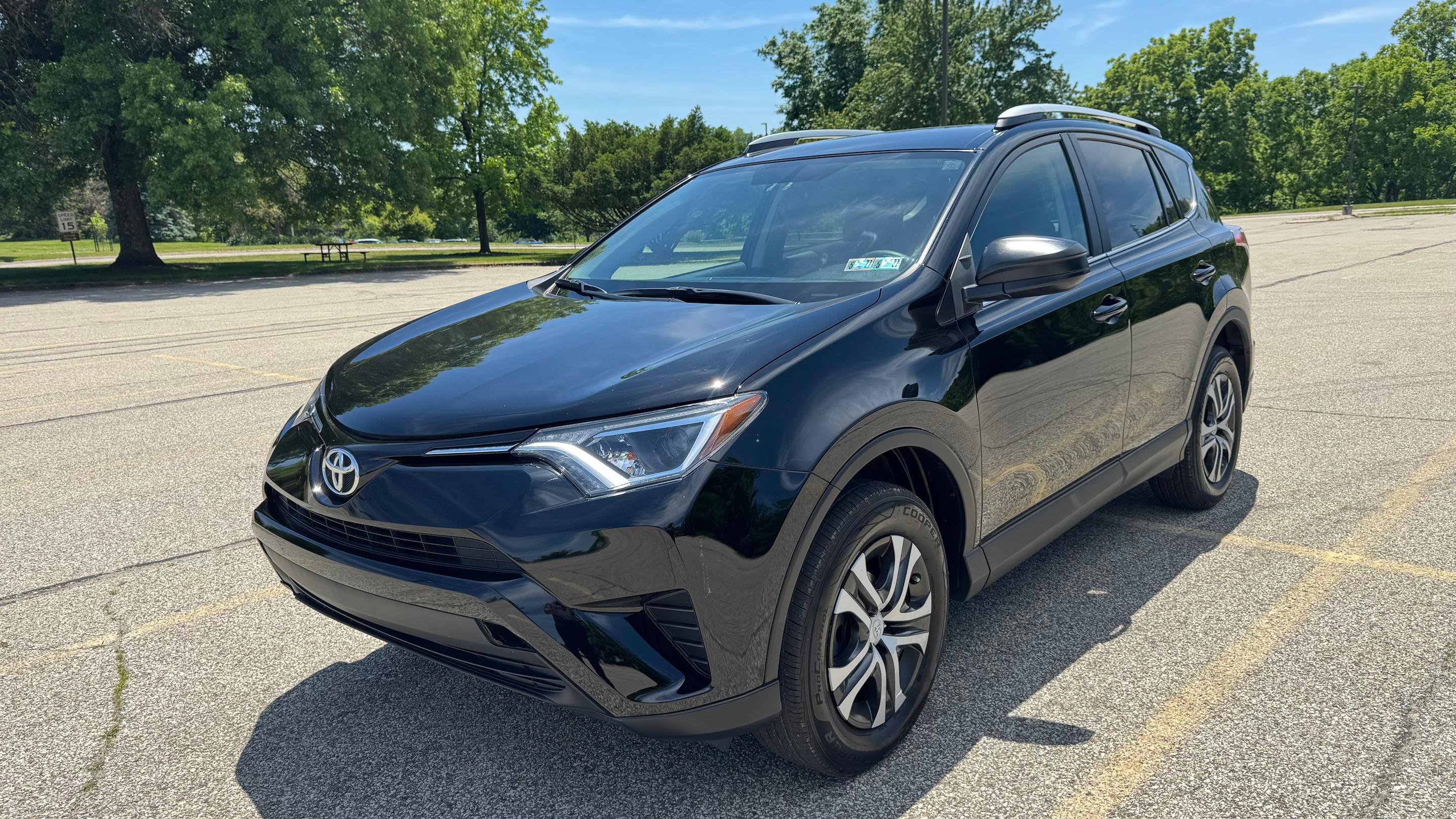 Toyota RAV4 2016 in West Mifflin, PA