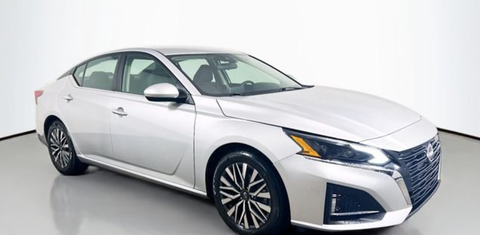 Nissan Altima 2023