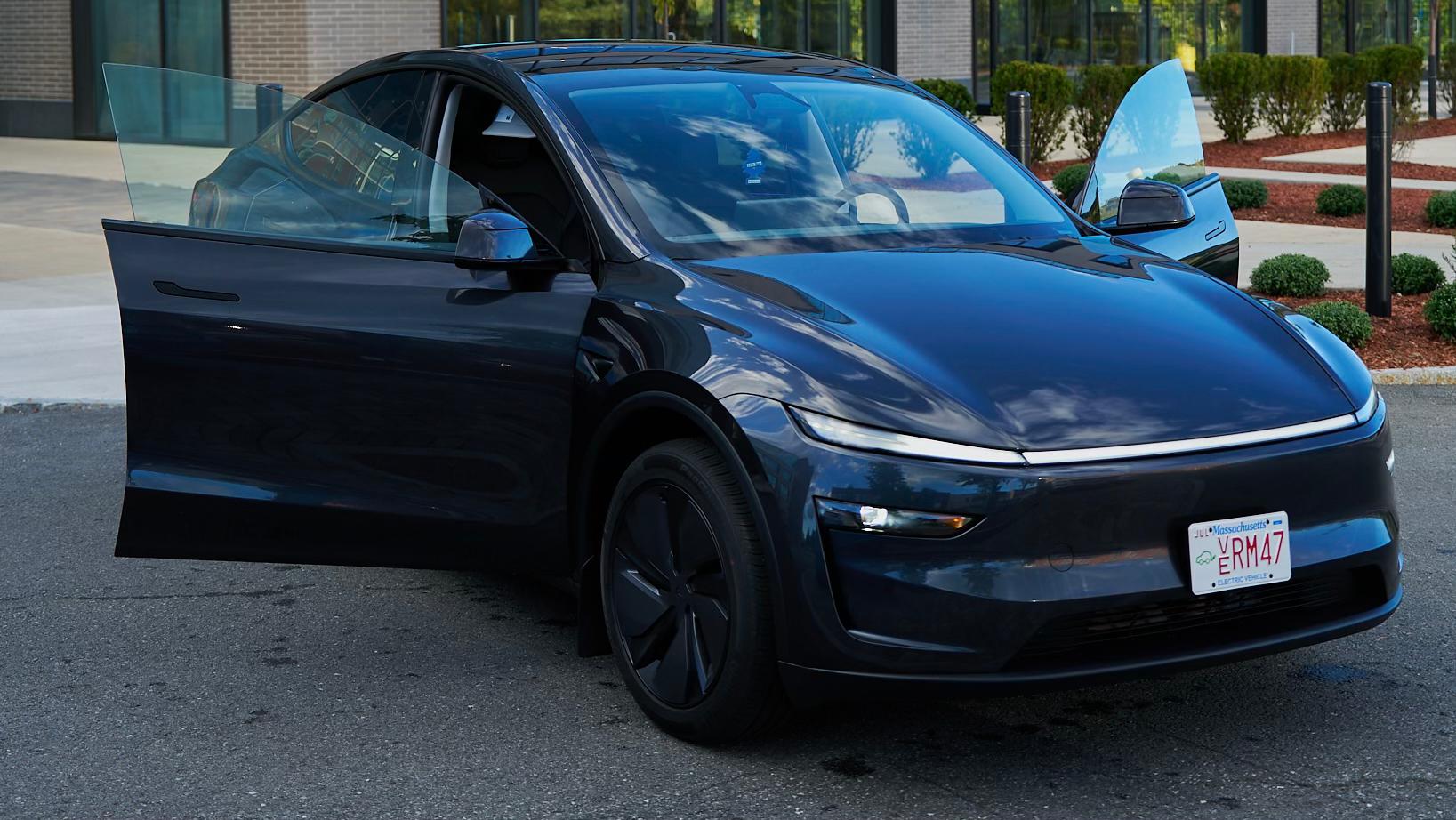 Tesla Model Y 2026 in Lawrence, MA