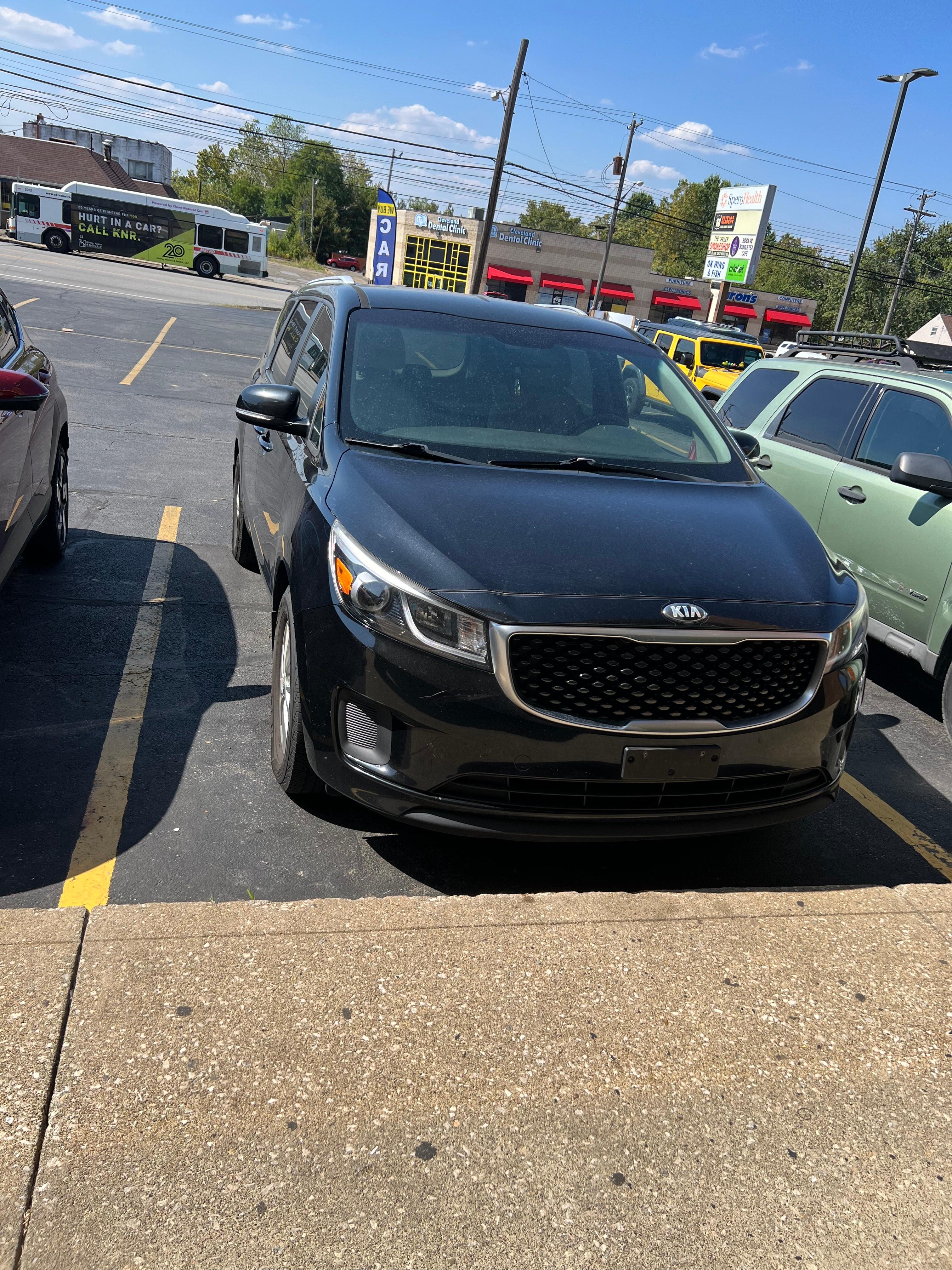 Kia Sedona 2015 in Akron, OH