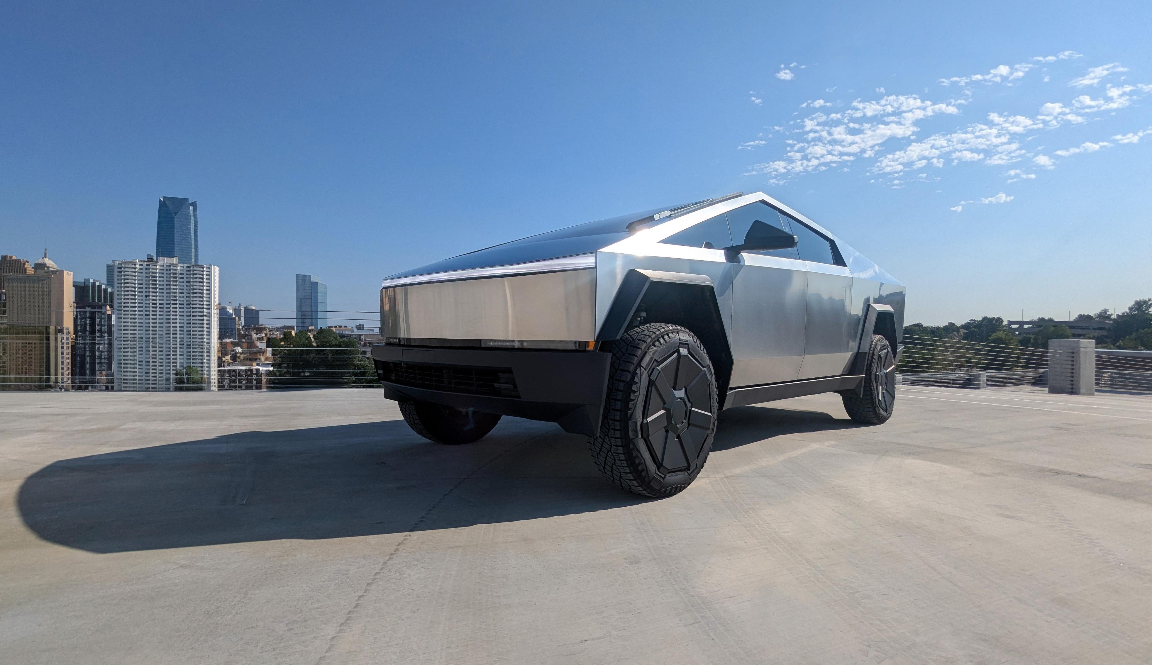 Tesla Cybertruck 2024 in Oklahoma City, OK