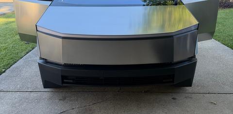 Tesla Cybertruck 2026
