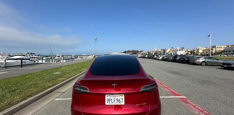 Tesla Model Y 2024