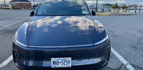 Tesla Model Y 2026