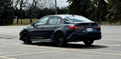 Toyota Camry Hybrid 2025