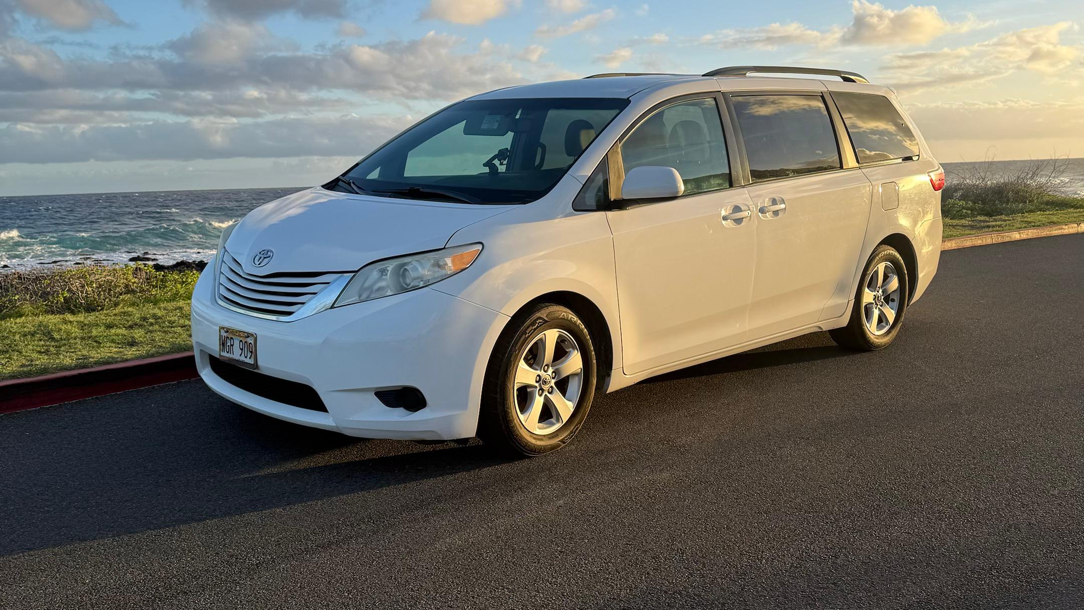Toyota Sienna 2017 in Kailua, HI