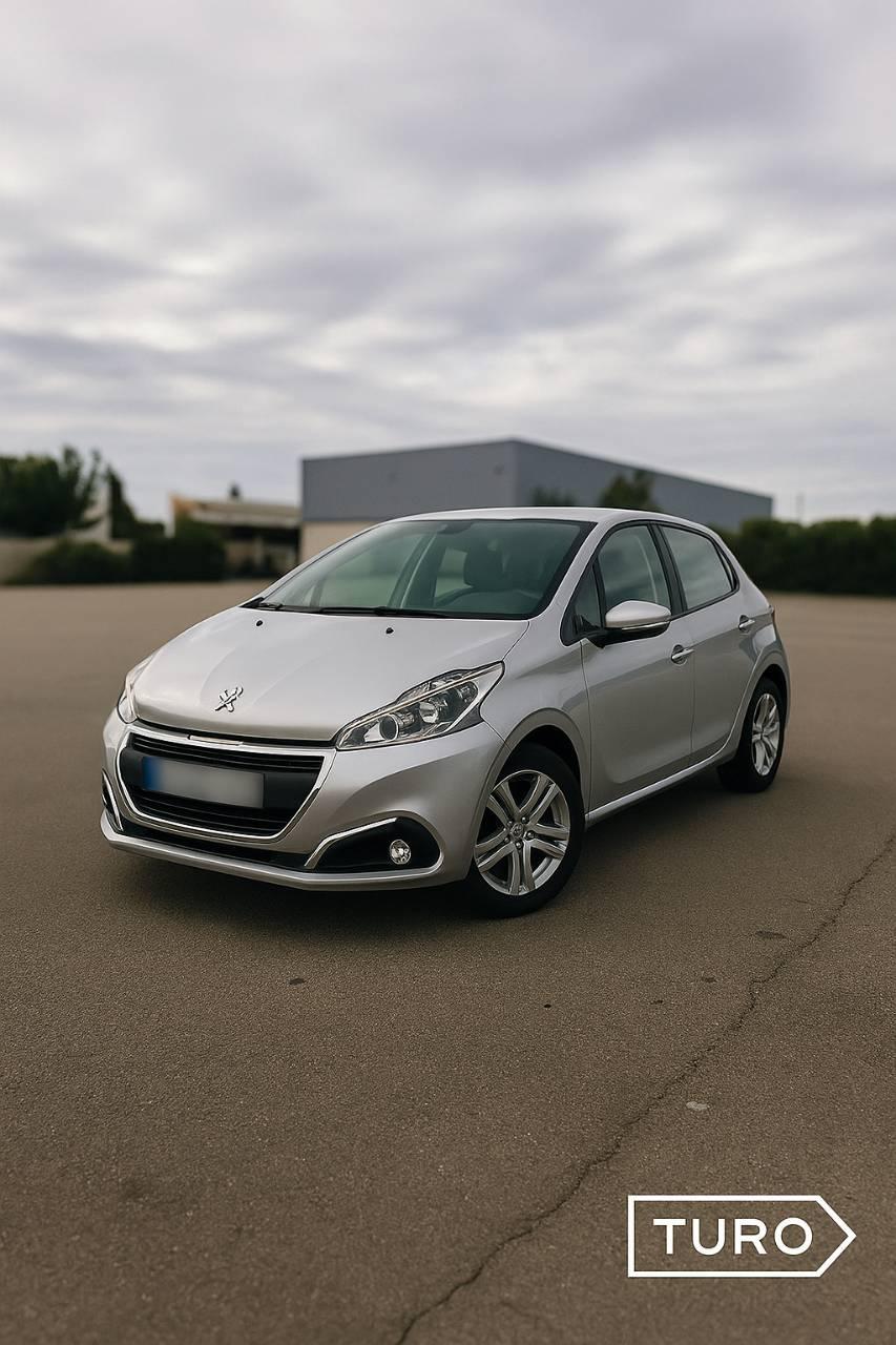 Peugeot 208 2018 à Istres