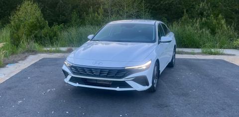 Hyundai Elantra 2024