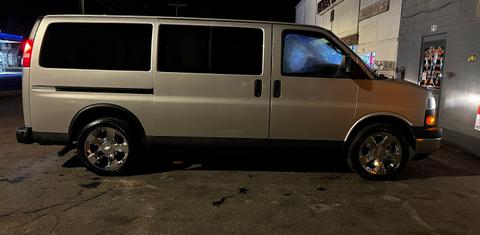 GMC Savana 2012