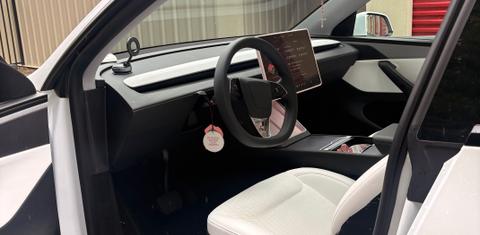 Tesla Model Y 2026