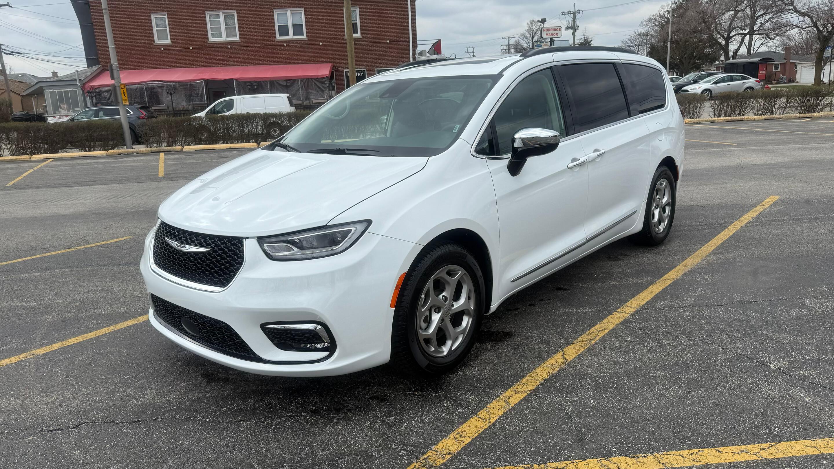 Chrysler Pacifica 2023 in Norridge, IL