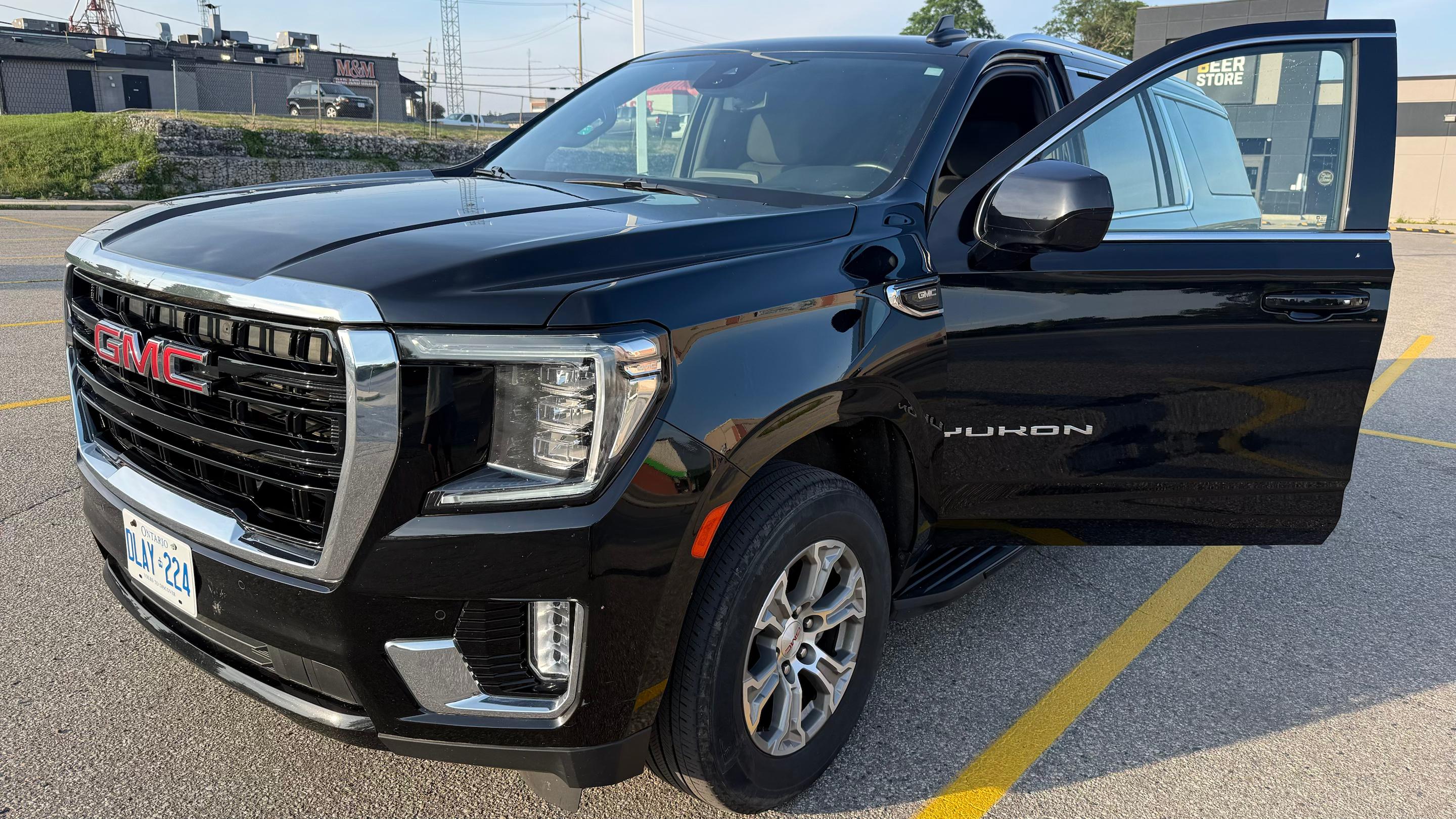 GMC Yukon XL 2023 in Oakville, ON