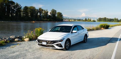 Hyundai Elantra 2024