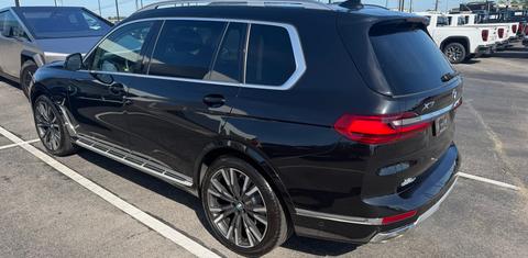 BMW X7 2021