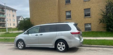 Toyota Sienna 2019