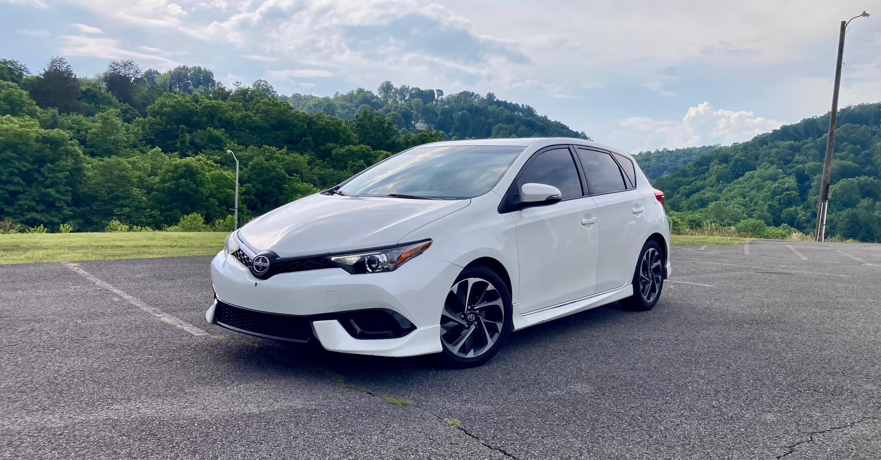 Scion iM 2016 in Gate City, VA