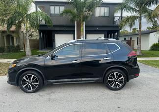 Nissan Rogue car