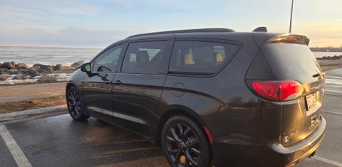 Chrysler Pacifica 2019