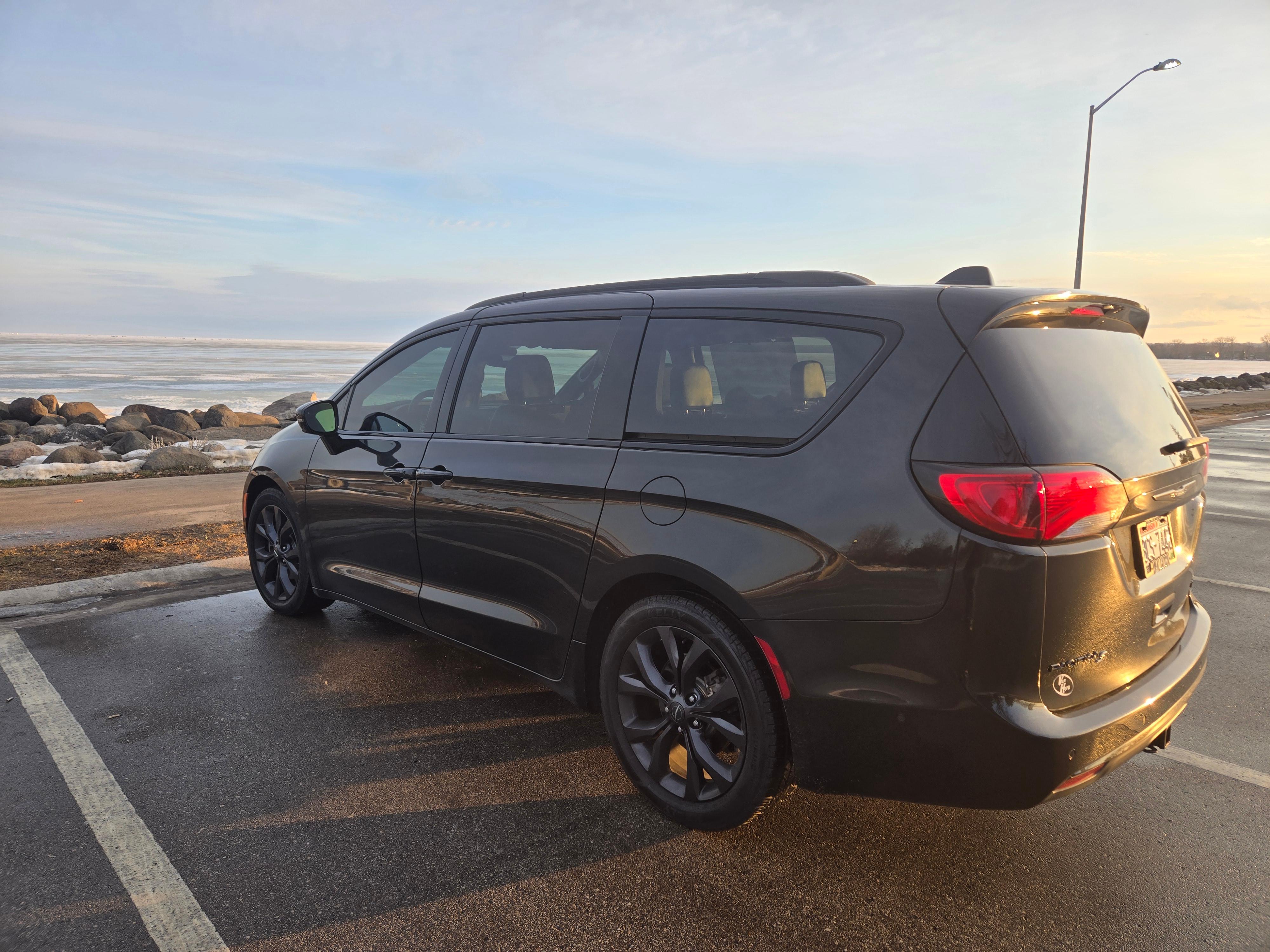 Chrysler Pacifica 2019 in 