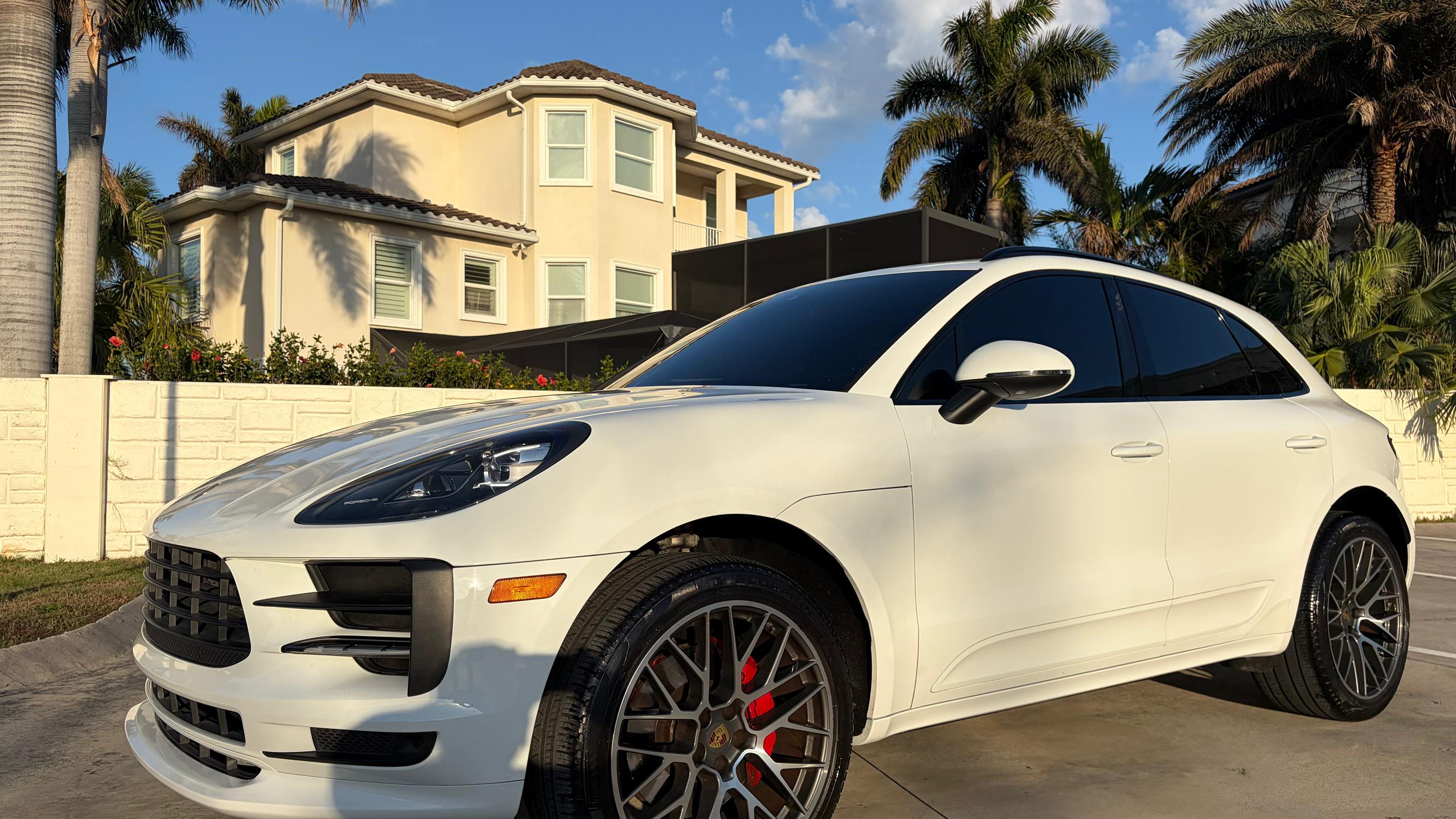 Porsche Macan 2019 in Redington Shores, FL