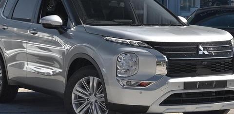 Mitsubishi OUTLANDER 2024