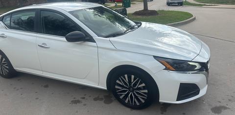 Nissan Altima 2025