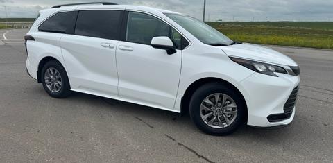Toyota Sienna 2025