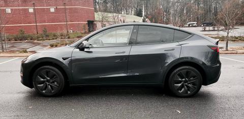 Tesla Model Y 2025