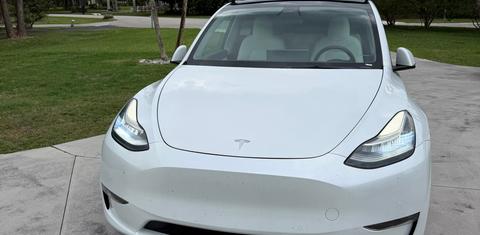 Tesla Model Y 2022