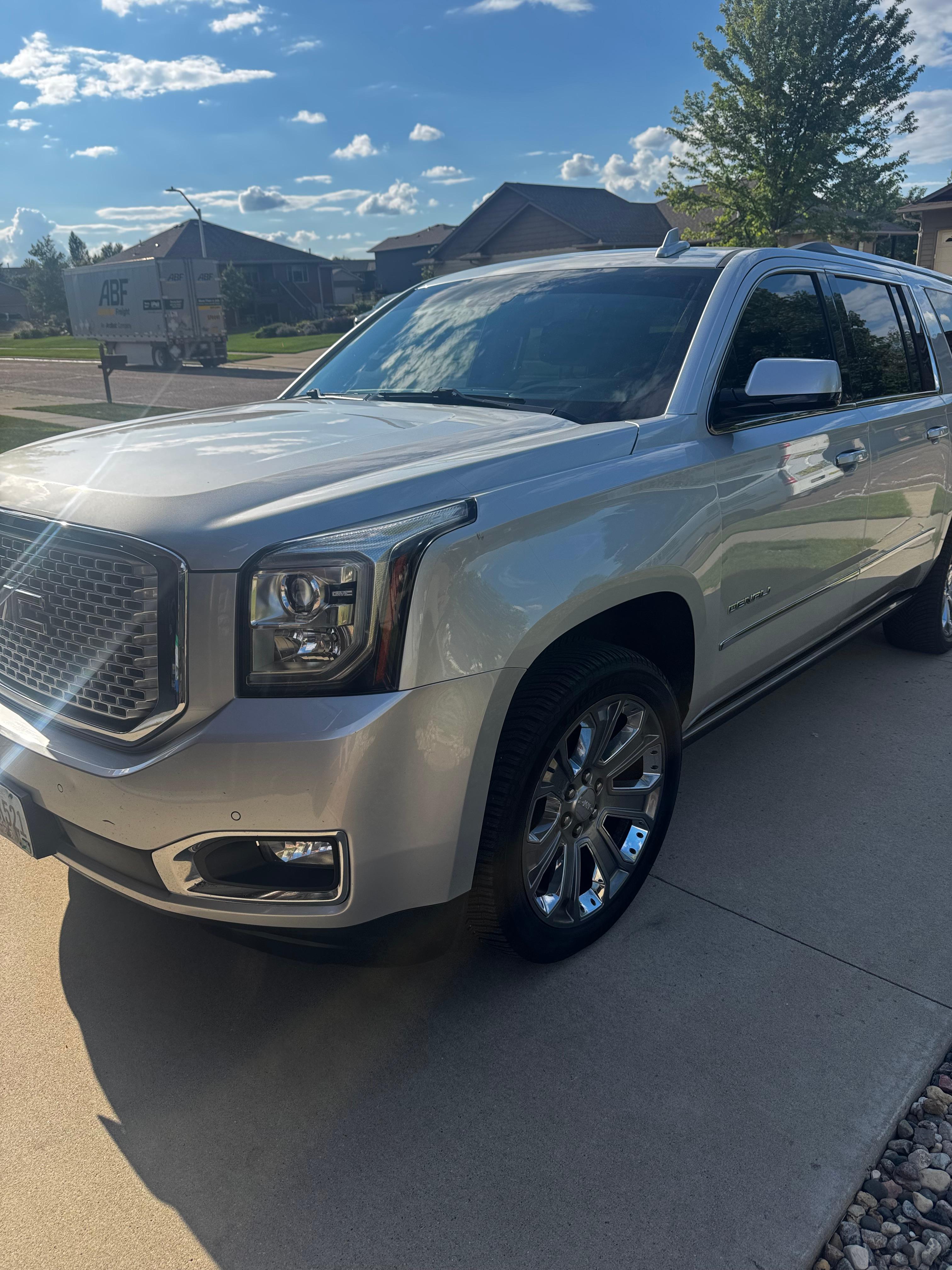 GMC Yukon XL 2016 in Sioux Falls, SD