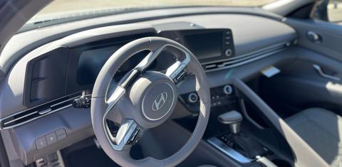 Hyundai Elantra 2025