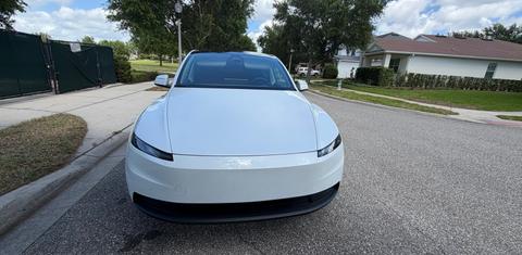 Tesla Model Y 2026