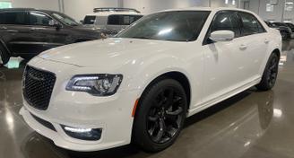 Chrysler 300 2021 — Car rental alternative in Phoenix, AZ