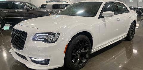 Chrysler 300 2021