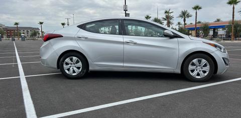 Hyundai Elantra 2016