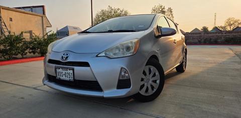 Toyota Prius c 2013