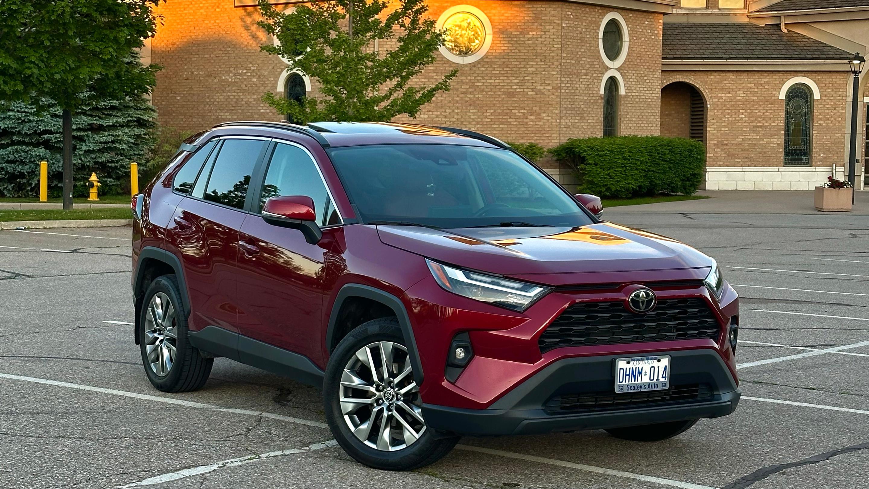 Toyota RAV4 2022 in Vaughan, ON