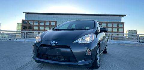 Toyota Prius c 2012
