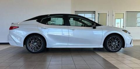 Toyota Camry Hybrid 2026