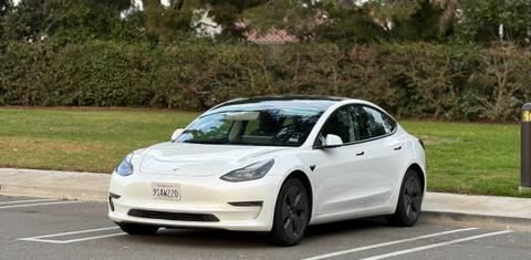 Tesla Model 3 2022