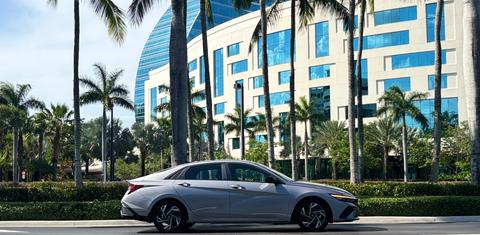 Hyundai Elantra 2025